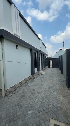 Apartment ya chumba kimoja inapangishwa Magomeni, Dar Es Salaam Apartment ya chumba kimoja inapangishwa Magomeni, Dar Es Salaam