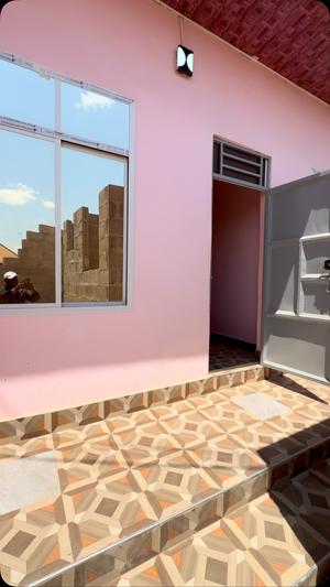 1 Bedroom House for Sale in Makulu, Dodoma (150 m) 1 Bedroom House for Sale in Makulu, Dodoma (150 m)