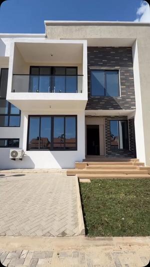 Villa ya vyumba viwili inapangishwa Mbezi Beach, Dar Es Salaam Villa ya vyumba viwili inapangishwa Mbezi Beach, Dar Es Salaam