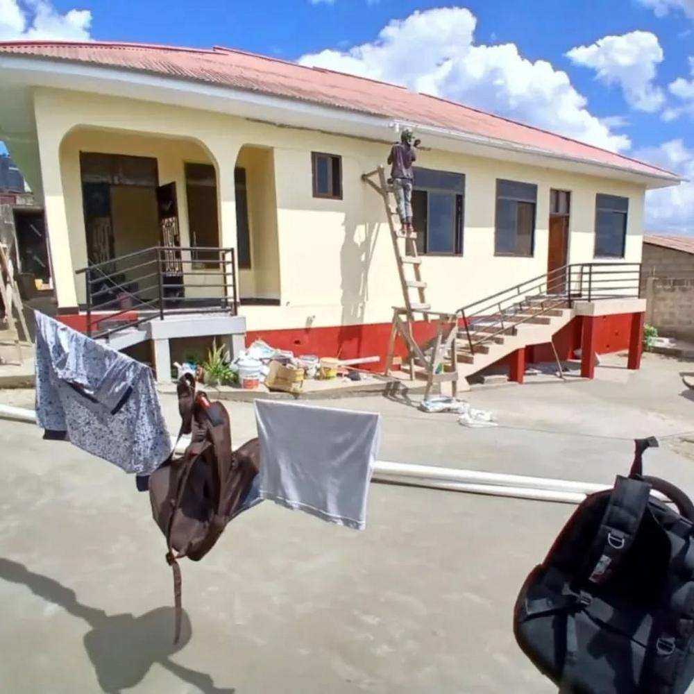 media -1 media -1