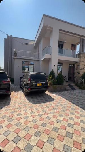 Nyumba ya vyumba vitano inapangishwa Kisasa, Dodoma Nyumba ya vyumba vitano inapangishwa Kisasa, Dodoma