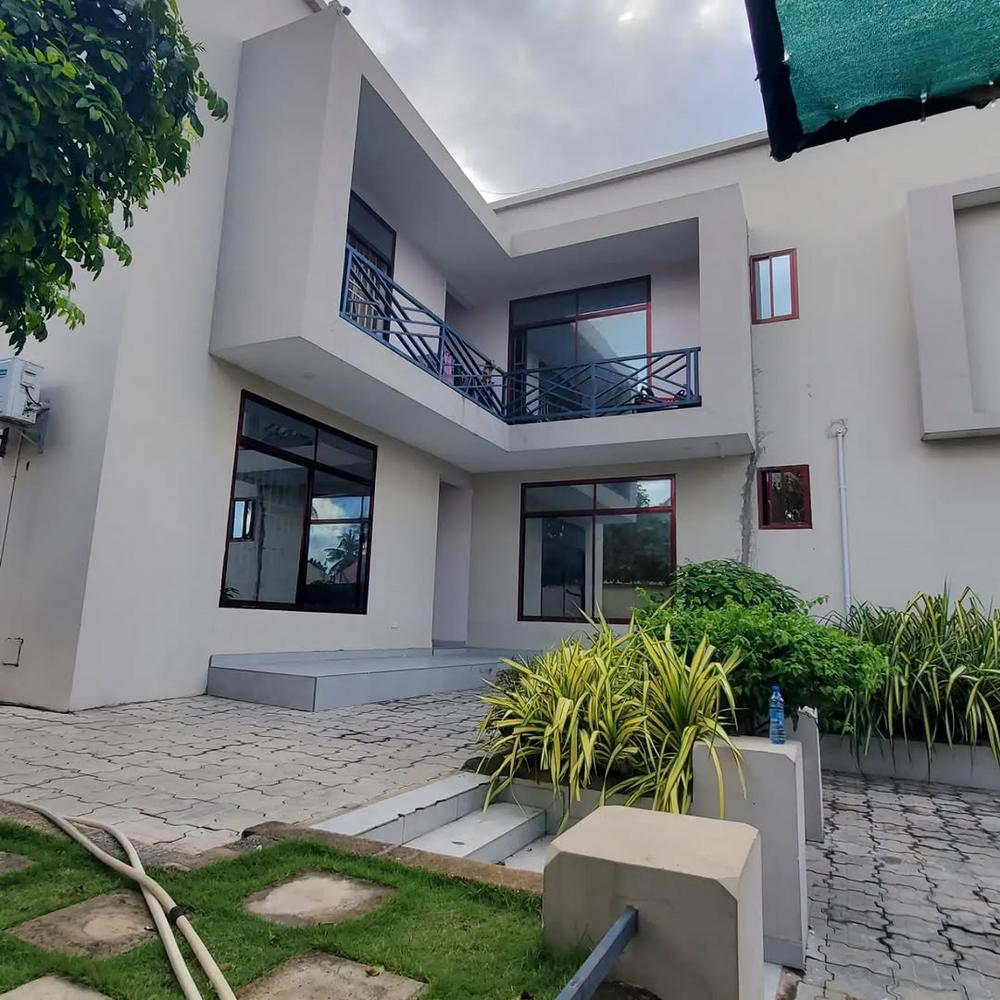 media -1 media -1