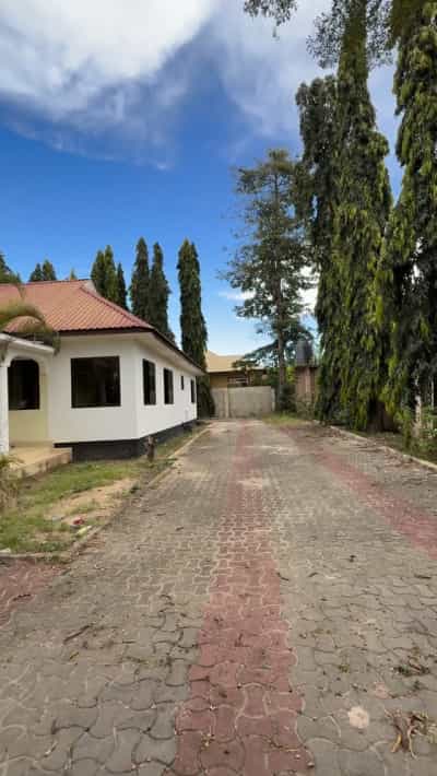 5 Bedrooms House for Rent in Kibada Stend, Dar Es Salaam