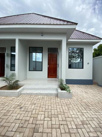 Nyumba ya vyumba viwili inapangishwa Nyamuhongolo, Mwanza Nyumba ya vyumba viwili inapangishwa Nyamuhongolo, Mwanza