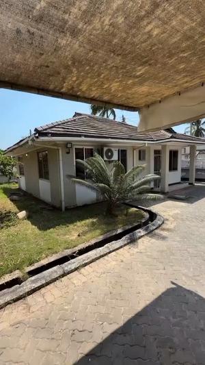 Nyumba ya vyumba viwili inauzwa Mbezi Beach, Dar Es Salaam (450 sqm)