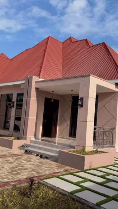 Nyumba ya vyumba vinne inauzwa BOKO BURUMAWE, Dar Es Salaam (750 sqm)