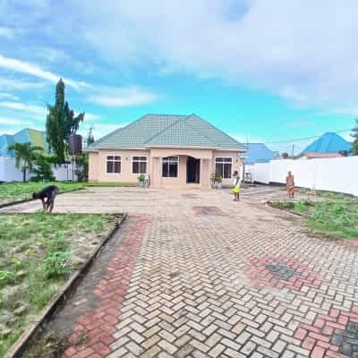 Nyumba ya vyumba vinne inapangishwa Tabata Kinyerezi Kifuru Shule, Dar Es Salaam