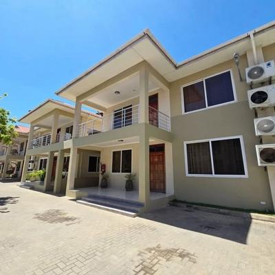 Villa (Furnished) ya vyumba vinne inapangishwa Oysterbay, Dar Es Salaam
