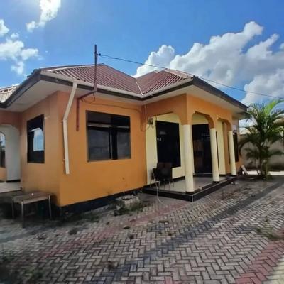 Nyumba ya vyumba vitatu inapangishwa Kimara Suka Golani, Dar Es Salaam Nyumba ya vyumba vitatu inapangishwa Kimara Suka Golani, Dar Es Salaam