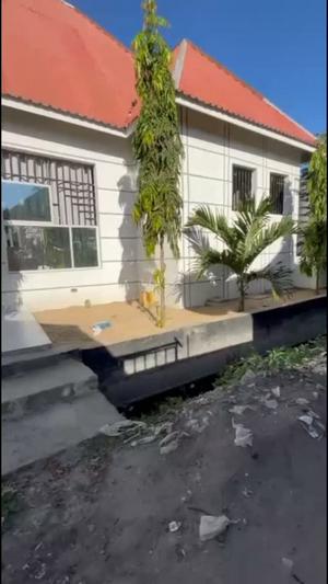 Nyumba ya chumba kimoja inapangishwa Tabata Mawenzi, Dar Es Salaam Nyumba ya chumba kimoja inapangishwa Tabata Mawenzi, Dar Es Salaam