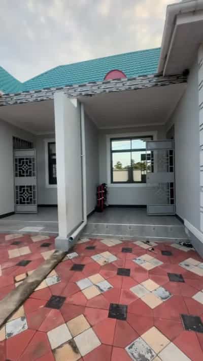 Apartment ya vyumba vitatu inapangishwa Ungindoni, Dar Es Salaam Apartment ya vyumba vitatu inapangishwa Ungindoni, Dar Es Salaam