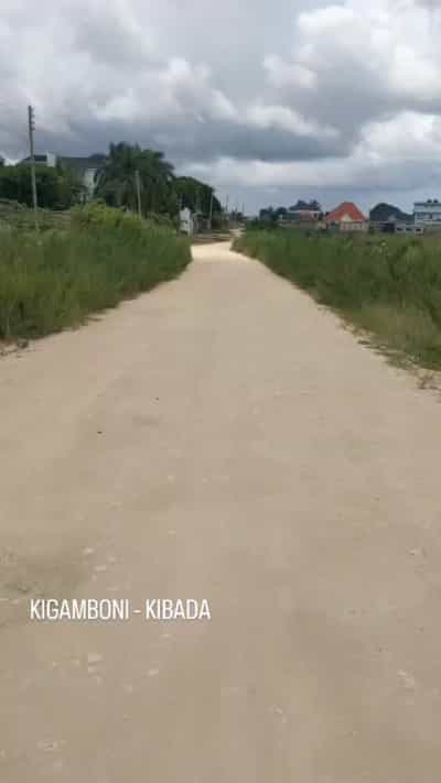 Kiwanja kinauzwa Kibada, Dar Es Salaam (9 acre)