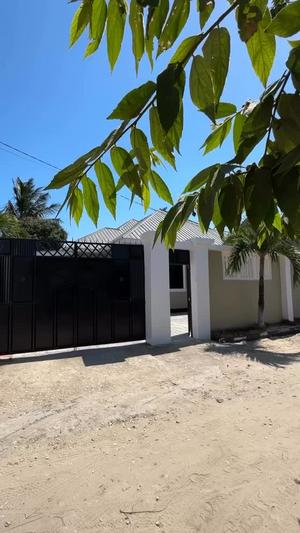 Nyumba ya vyumba vitatu inapangishwa Ununio Beach, Dar Es Salaam Nyumba ya vyumba vitatu inapangishwa Ununio Beach, Dar Es Salaam