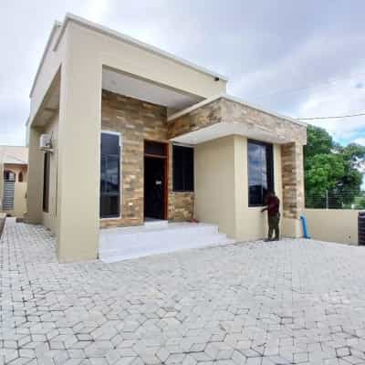 Nyumba ya vyumba vitatu inapangishwa Kinyerezi Mongolandege, Dar Es Salaam