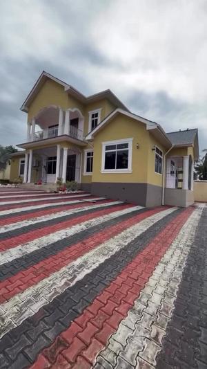 Nyumba ya vyumba vitano inapangishwa Mbezi Beach Africana, Dar Es Salaam