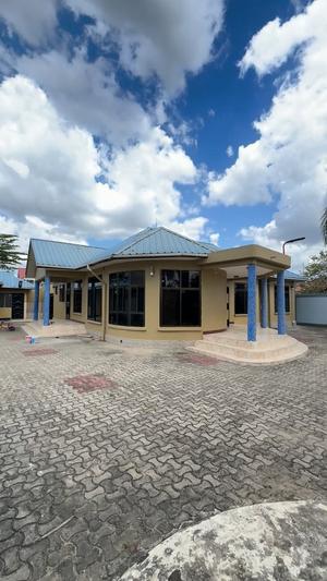 Nyumba ya vyumba vinne inapangishwa Salasala, Dar Es Salaam Nyumba ya vyumba vinne inapangishwa Salasala, Dar Es Salaam