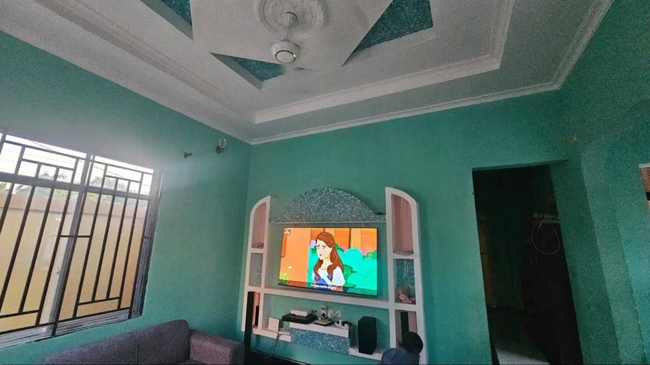 media -4 media -4
