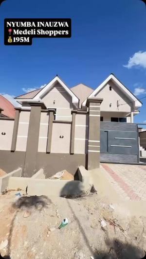 3 Bedrooms House for Sale in Medeli/Shoppers, Dodoma