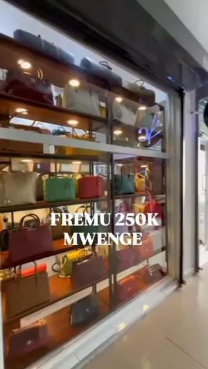 Duka linapangishwa Mwenge, Dar Es Salaam