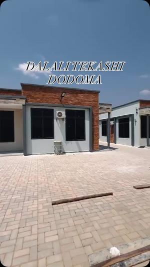 Nyumba ya vyumba viwili inapangishwa Iyumbu Relini, Dodoma Nyumba ya vyumba viwili inapangishwa Iyumbu Relini, Dodoma
