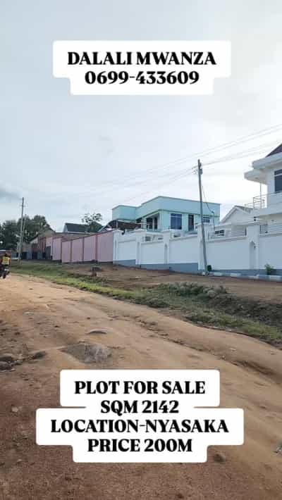 Nyumba ya vyumba vitatu inauzwa Nyasaka, Mwanza (2142 sqm)