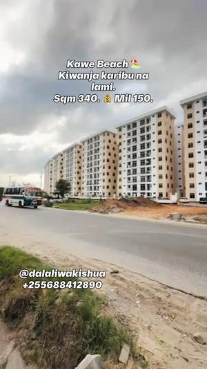 Beach Plot kinauzwa Kawe Beach, Dar Es Salaam (340 sqm) Beach Plot kinauzwa Kawe Beach, Dar Es Salaam (340 sqm)