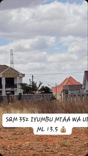 Shamba linauzwa Iyumbu Udom Kilimo Kwanza, Dodoma (352 sqm) Shamba linauzwa Iyumbu Udom Kilimo Kwanza, Dodoma (352 sqm)