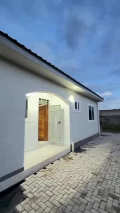 Apartment ya vyumba viwili inapangishwa Salasala Shopers, Dar Es Salaam