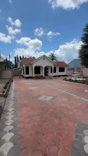 3 Bedrooms House for Rent in Kigamboni Kisiwani, Dar Es Salaam 3 Bedrooms House for Rent in Kigamboni Kisiwani, Dar Es Salaam