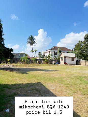 Kiwanja kinauzwa Mikocheni, Dar Es Salaam (1340 sqm) Kiwanja kinauzwa Mikocheni, Dar Es Salaam (1340 sqm)