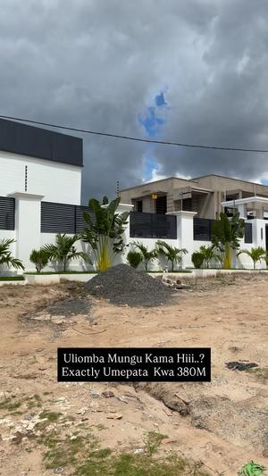 Nyumba ya vyumba vitatu inauzwa Madale Flamingo Magorofani, Dar Es Salaam (500 sqm)