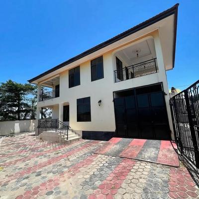 5 Bedrooms House for Rent in Mbezi Beach Makonde, Dar Es Salaam 5 Bedrooms House for Rent in Mbezi Beach Makonde, Dar Es Salaam