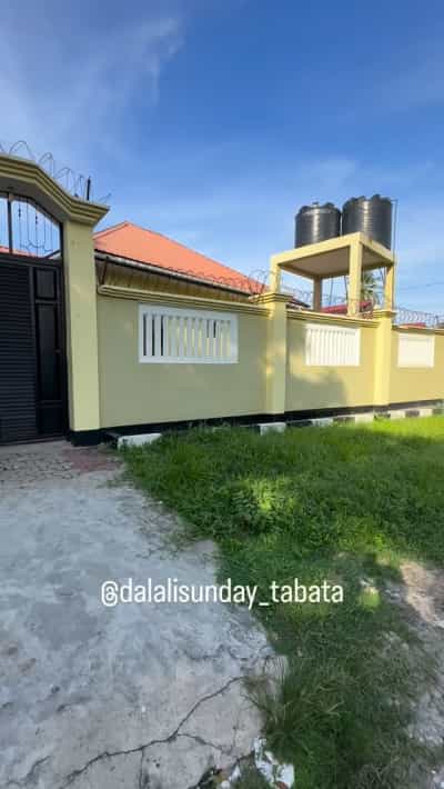 Residential/Commercial Plot for Sale in TABATA SEGEREA SHELI OIL COM, Dar Es Salaam (250 sqm)