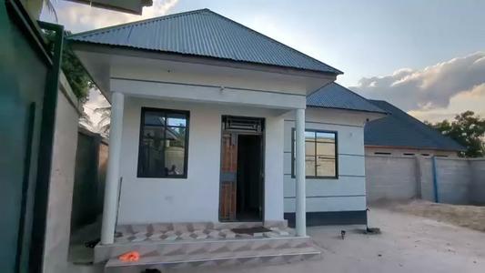 House for Sale in Kivule Njiapanda Shule, Dar Es Salaam (400 sqm) House for Sale in Kivule Njiapanda Shule, Dar Es Salaam (400 sqm)