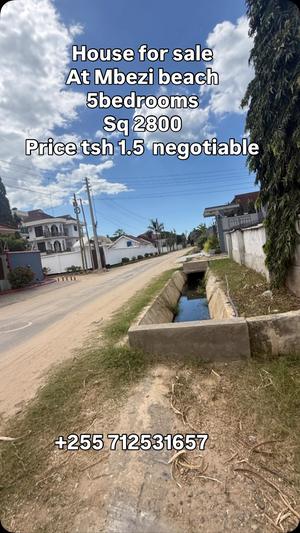 Nyumba ya vyumba vitano inauzwa Mbezi Beach, Dar Es Salaam (2800 sqm)