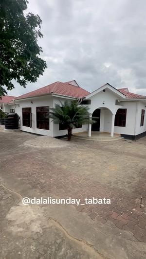 Nyumba ya vyumba vinne inapangishwa Mongolandege, Dar Es Salaam Nyumba ya vyumba vinne inapangishwa Mongolandege, Dar Es Salaam
