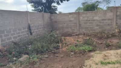 Kiwanja kinauzwa Msingi, Singida