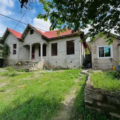 Nyumba ya vyumba vitatu inauzwa Tabata Kinyerezi Makofia, Dar Es Salaam (525 sqm) Nyumba ya vyumba vitatu inauzwa Tabata Kinyerezi Makofia, Dar Es Salaam (525 sqm)