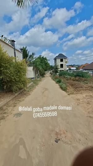 Viwanja vinauzwa Madale Uzunguni, Dar Es Salaam sqm 809