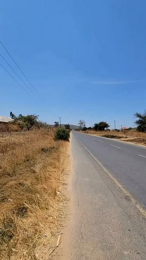 Kiwanja kinauzwa Kalenga Kanisa la Roma, Iringa (1600 sqm) Kiwanja kinauzwa Kalenga Kanisa la Roma, Iringa (1600 sqm)
