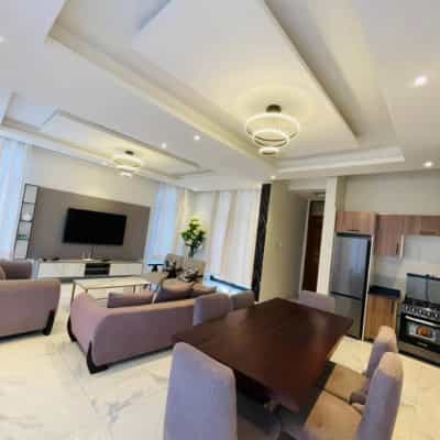 Apartment (Furnished) ya vyumba vitatu inapangishwa Mikocheni, Dar Es Salaam