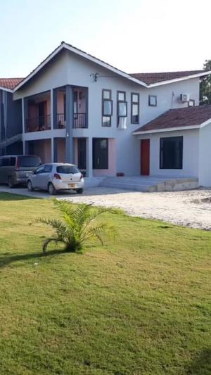 Nyumba ya vyumba 8 inauzwa Kibada, Dar Es Salaam (1460 sqm) Nyumba ya vyumba 8 inauzwa Kibada, Dar Es Salaam (1460 sqm)