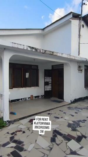 3 Bedrooms House for Rent in Kijitonyama, Dar Es Salaam 3 Bedrooms House for Rent in Kijitonyama, Dar Es Salaam