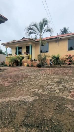 Apartment ya vyumba viwili inapangishwa Pugu Kajiungeni, Dar Es Salaam Apartment ya vyumba viwili inapangishwa Pugu Kajiungeni, Dar Es Salaam