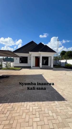 Nyumba ya vyumba vinne inauzwa Goba Lastanza, Dar Es Salaam (850 sqm)