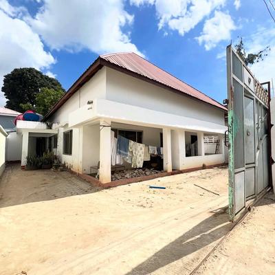3 Bedrooms House for Sale in Mikocheni B, Dar Es Salaam (288 sqm) 3 Bedrooms House for Sale in Mikocheni B, Dar Es Salaam (288 sqm)