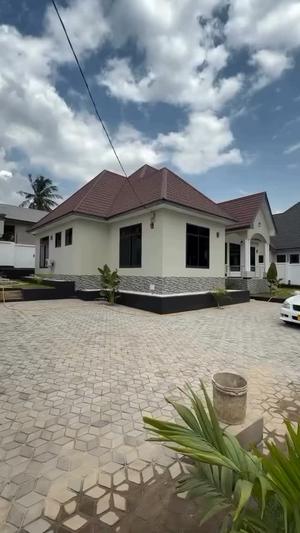 Nyumba ya vyumba vinne inauzwa Goba kwa Awadhi, Dar Es Salaam (800 sqm)
