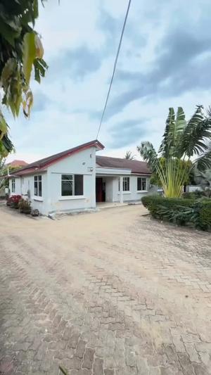 4 Bedrooms House for Rent in Mbezi Beach, Dar Es Salaam 4 Bedrooms House for Rent in Mbezi Beach, Dar Es Salaam