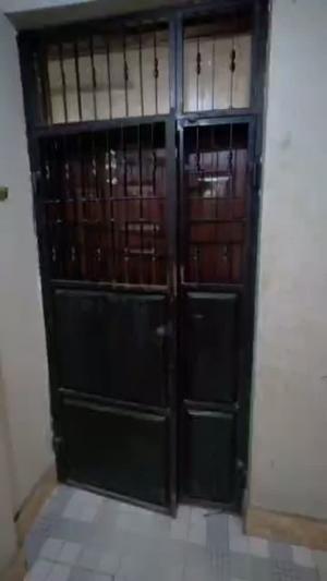 Apartment ya vyumba vitatu inapangishwa Kariakoo, Dar Es Salaam Apartment ya vyumba vitatu inapangishwa Kariakoo, Dar Es Salaam