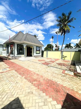 Apartment ya vyumba viwili inapangishwa Tabata Segerea Chama, Dar Es Salaam Apartment ya vyumba viwili inapangishwa Tabata Segerea Chama, Dar Es Salaam